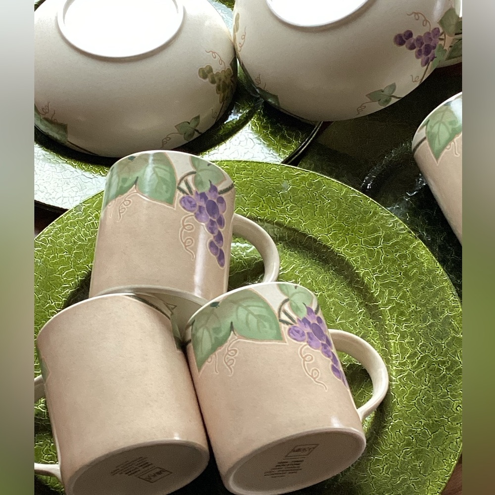 π Mikasa Chablis π Stoneware Mug Set of Four $39 VNPLC - Picture 2 of 16